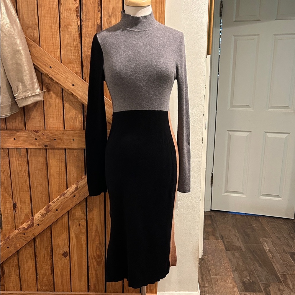 BCBGMaxAzria Gray and Black Long Sleeve Sweater Dress